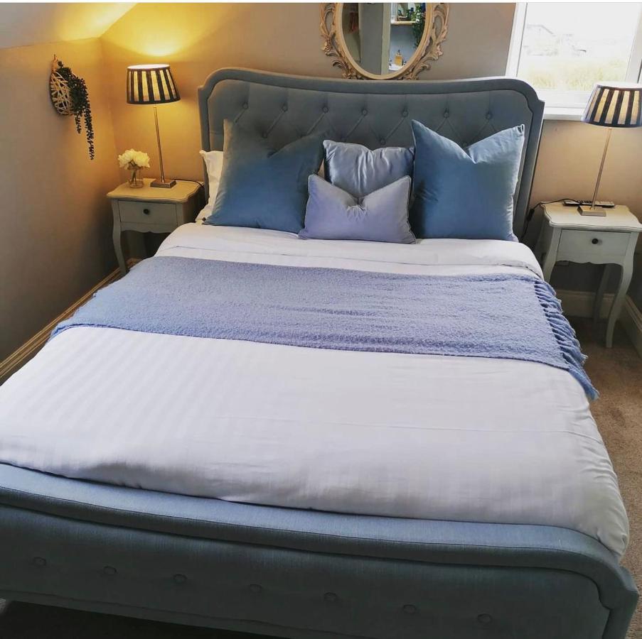 להינץ' Wild Atlantic Lodge Bed & Breakfast מראה חיצוני תמונה